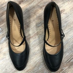 Rockport Mary Jane Size 5.5M Black Leather heels pumps